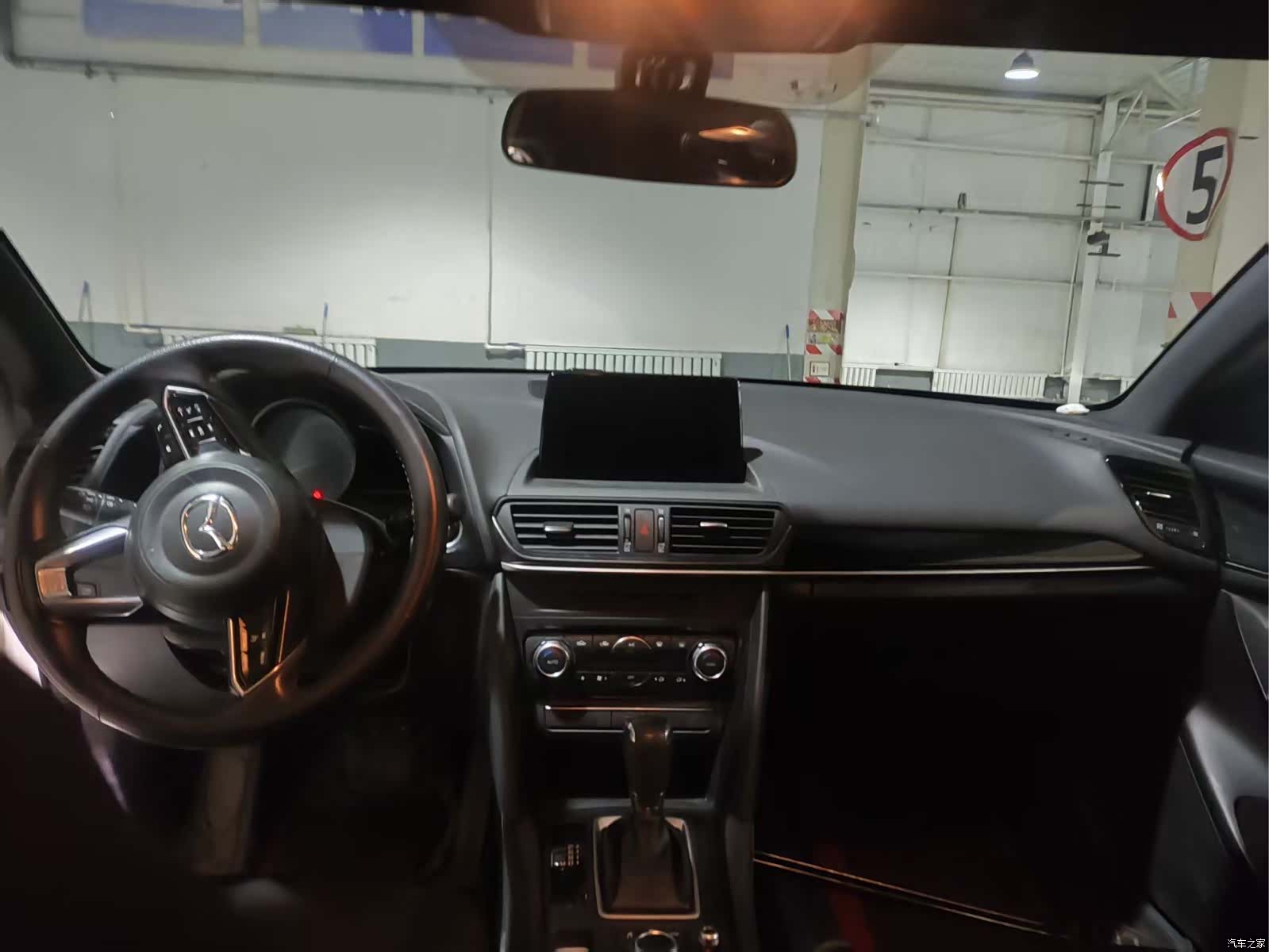 Mazda CX-4, 2023 13