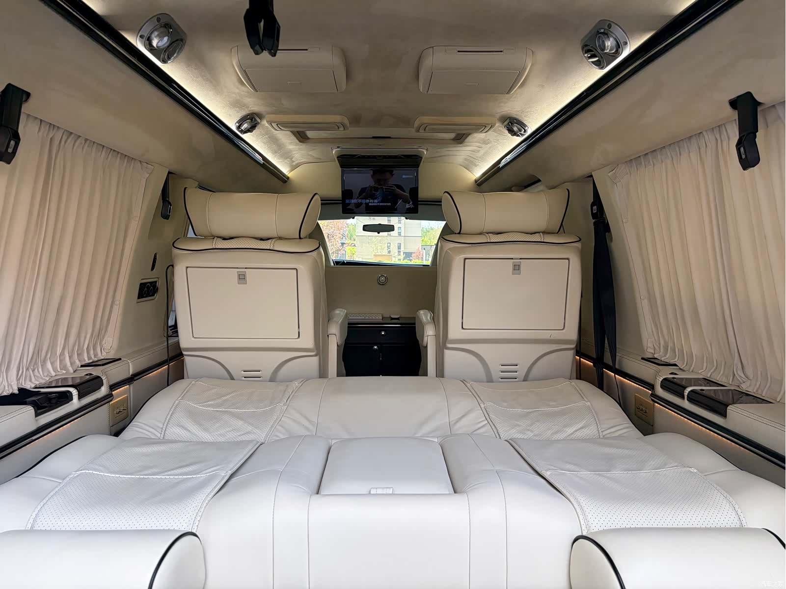 GMC SAVANA, 2012 9