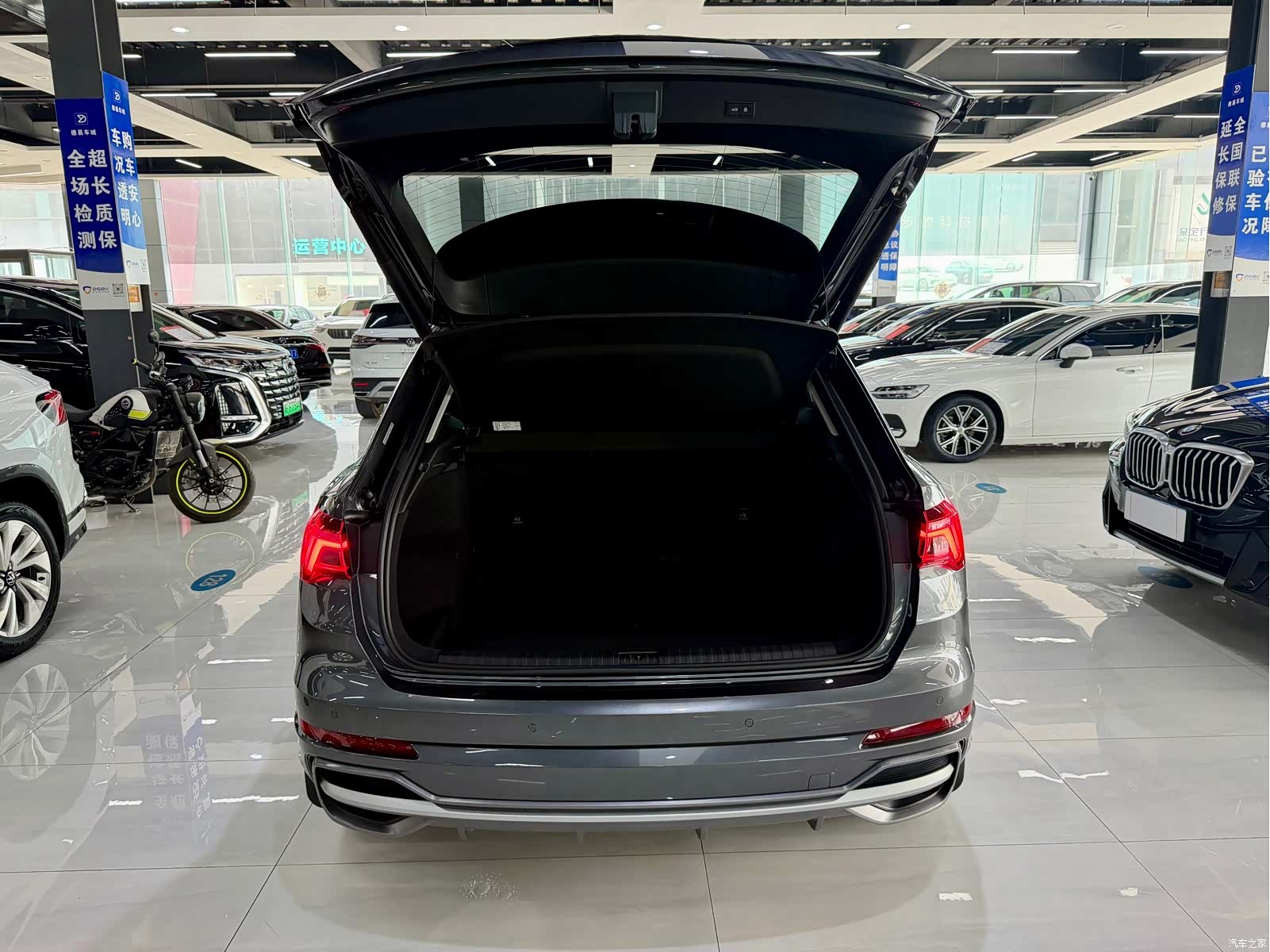 Audi Q3, 2022 12