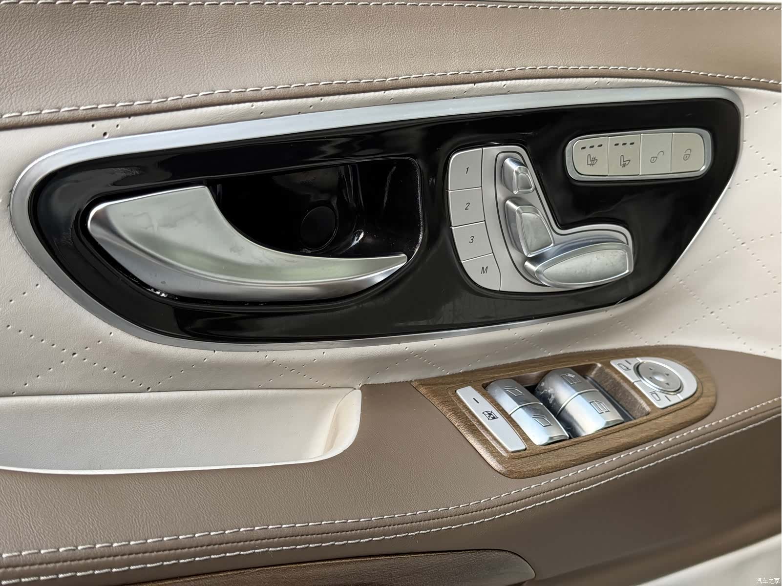 Mercedes-Benz 7, 2022 4