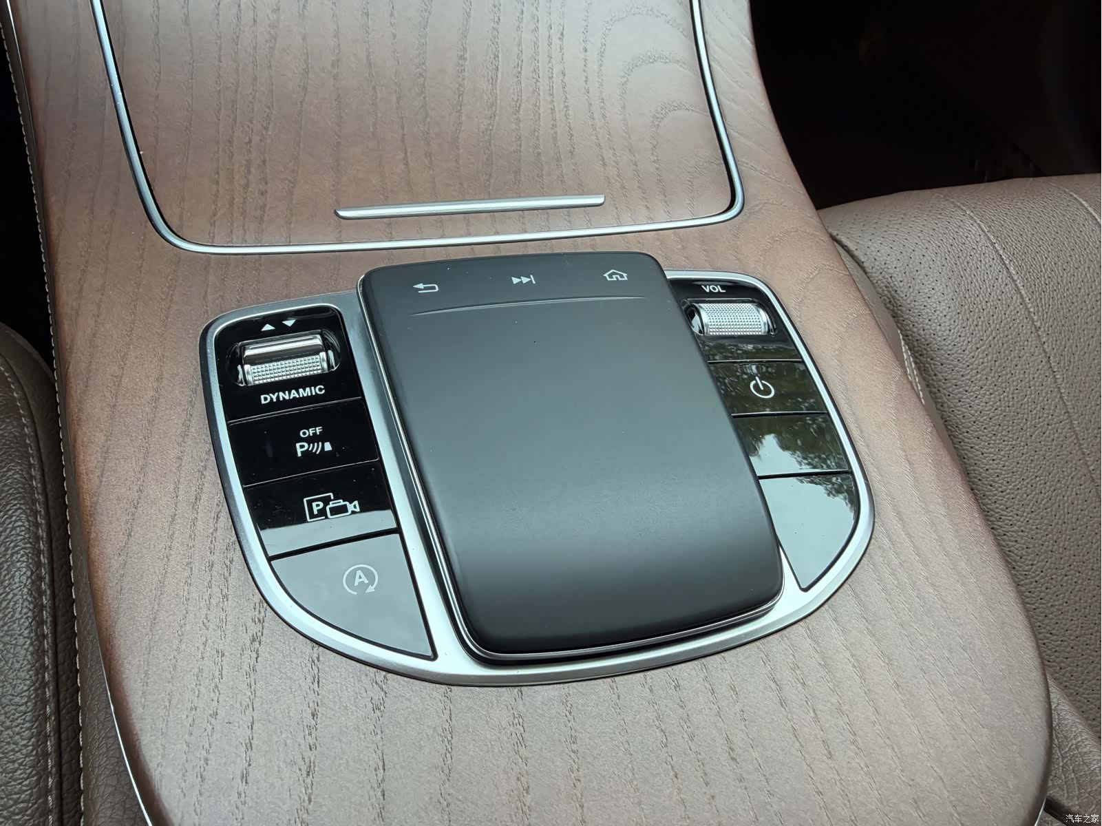 Mercedes-Benz E-Class, 2020 10