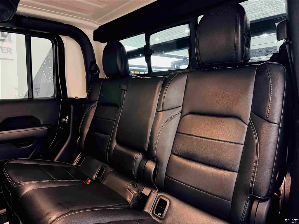 Jeep Gladiator, 2023 11
