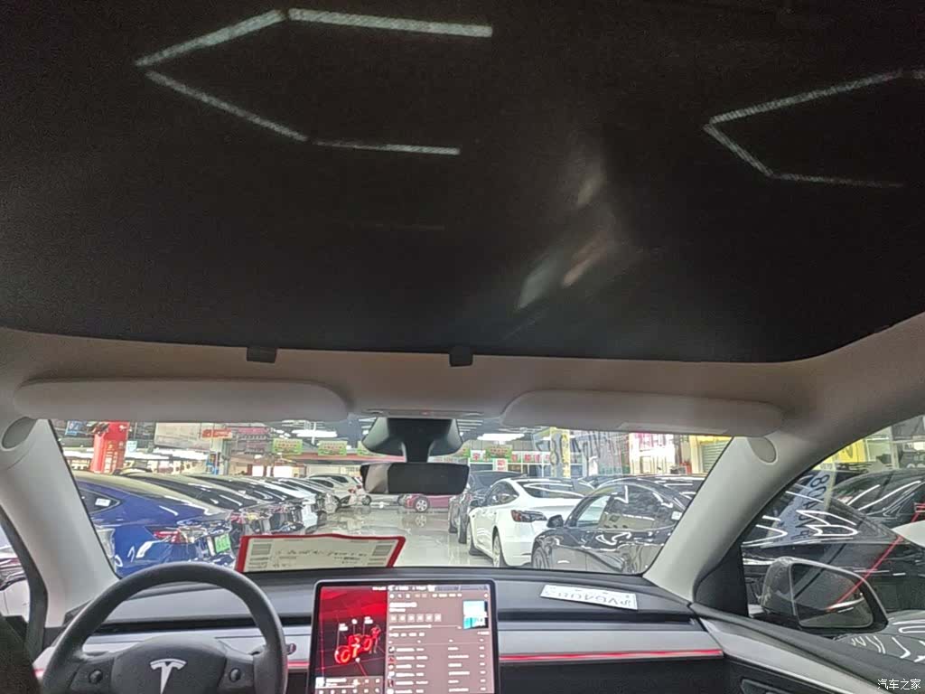 Tesla Model Y, 2024 18