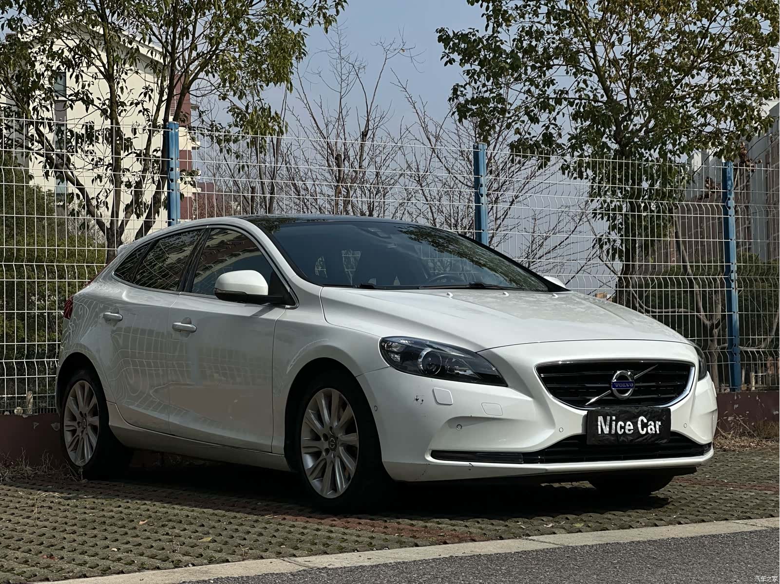 Volvo V40, 2016 3