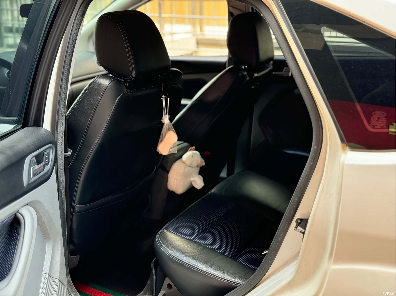 Ford Focus, 2015 6