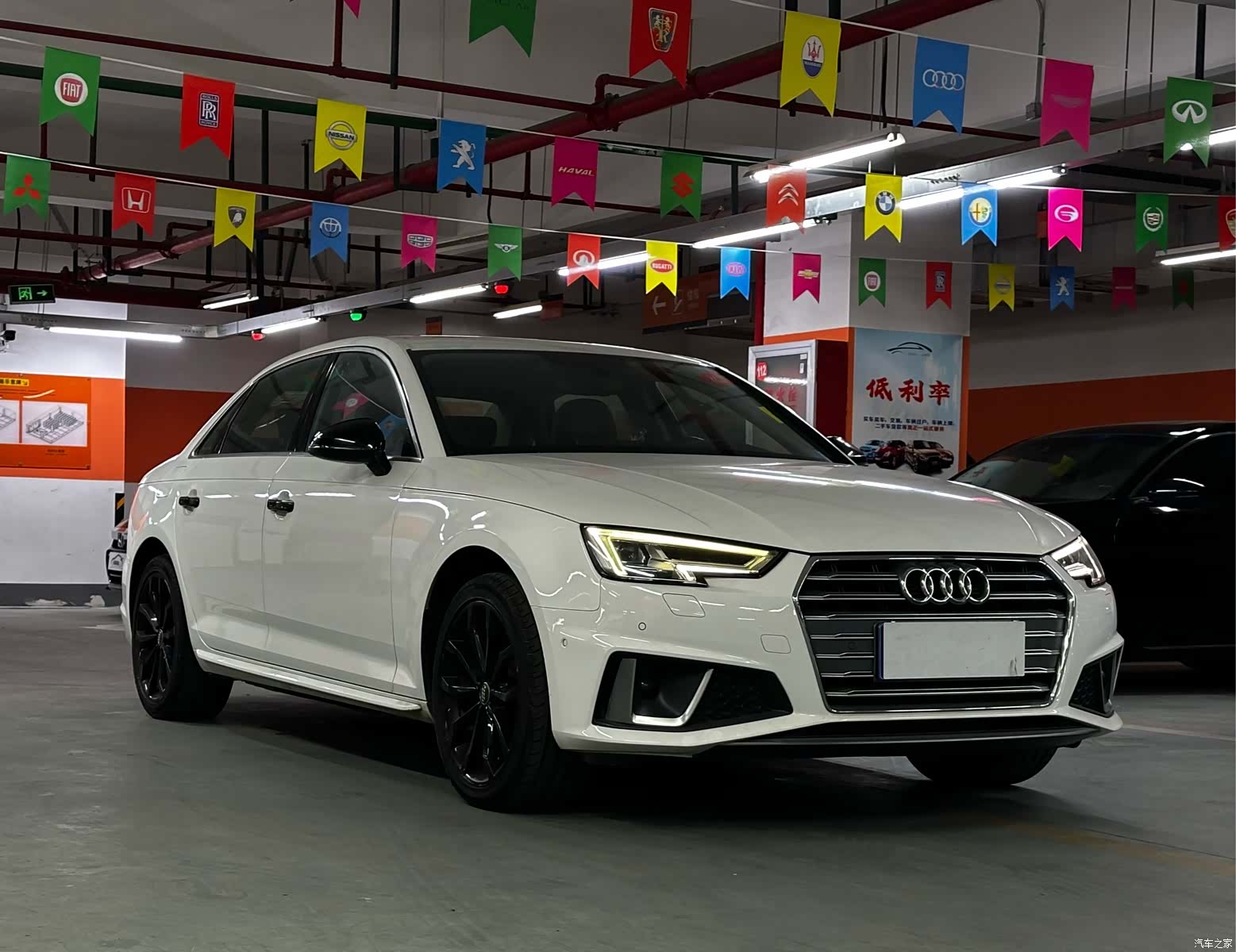 Audi A4L, 2019 3
