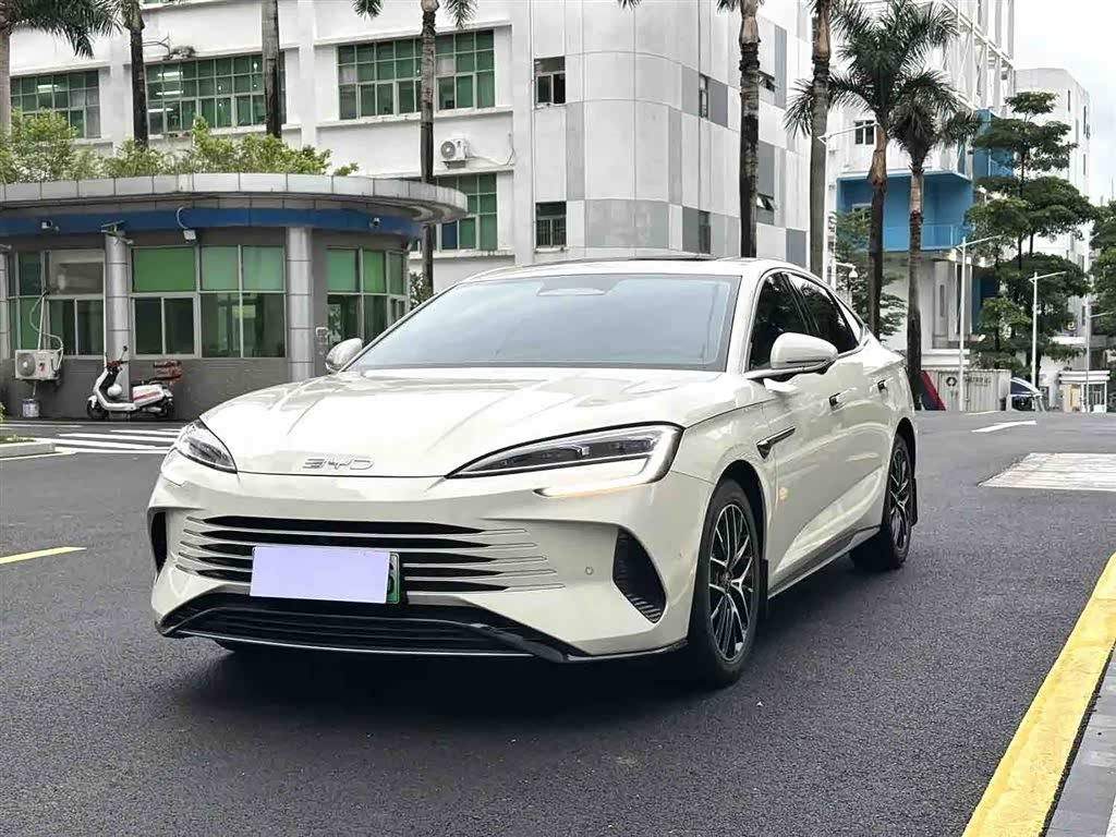 BYD Seal 07 DM-i