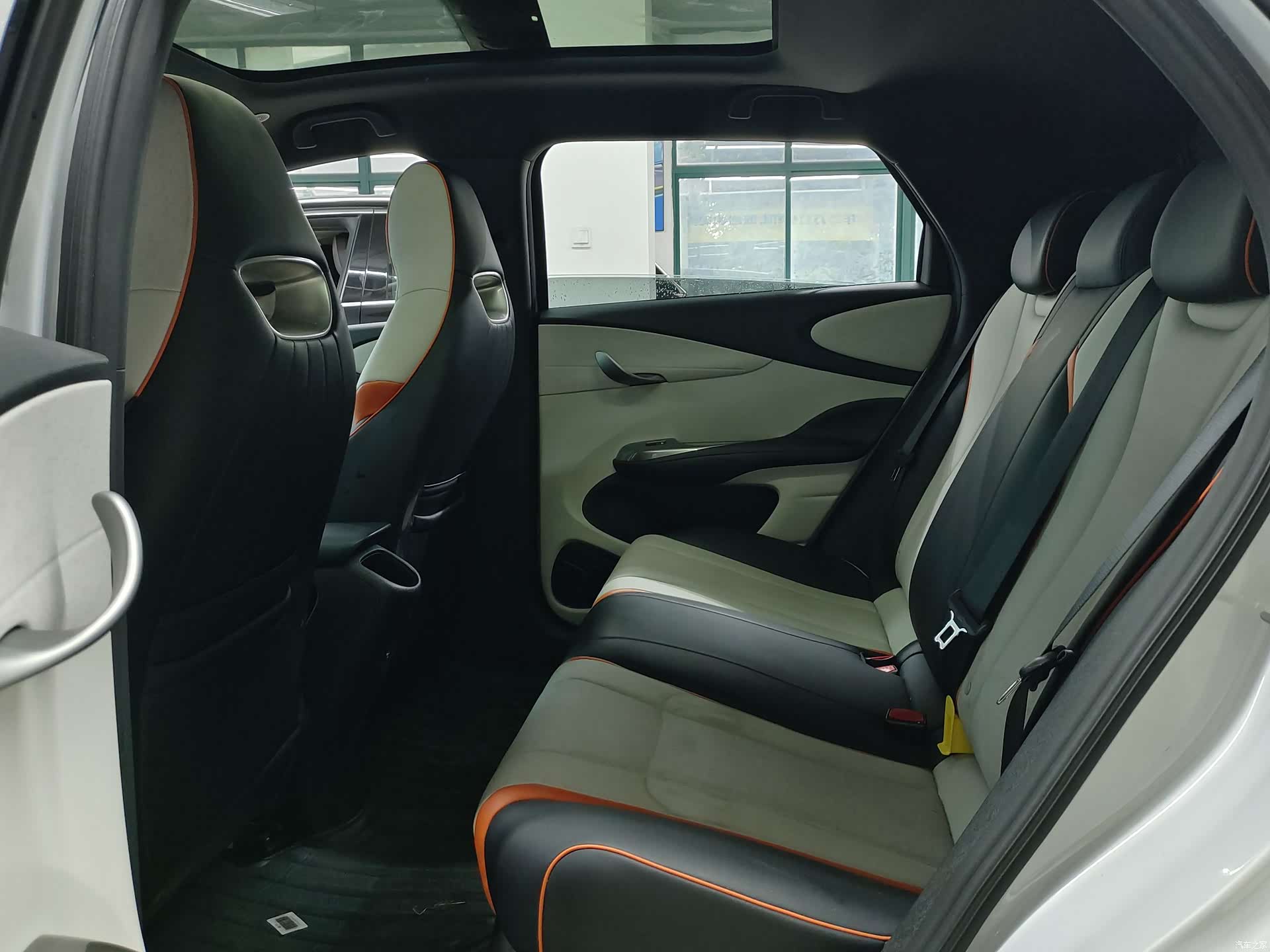 BYD Dolphin, 2022 9