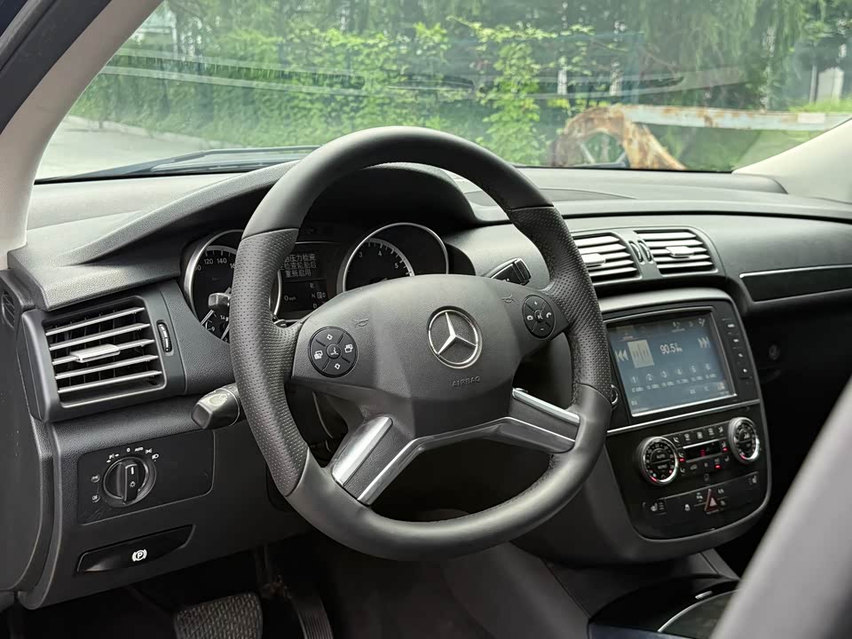Mercedes-Benz R-class