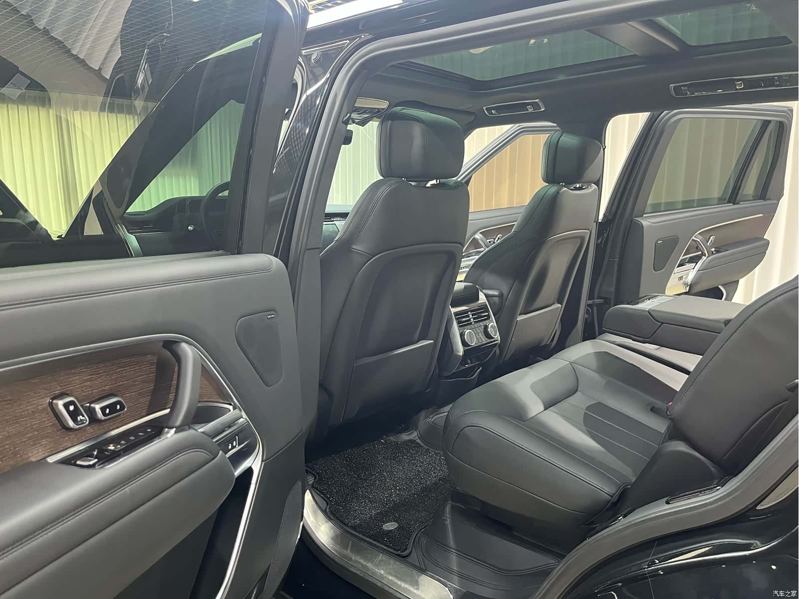 Land Rover Range Rover, 2023 10