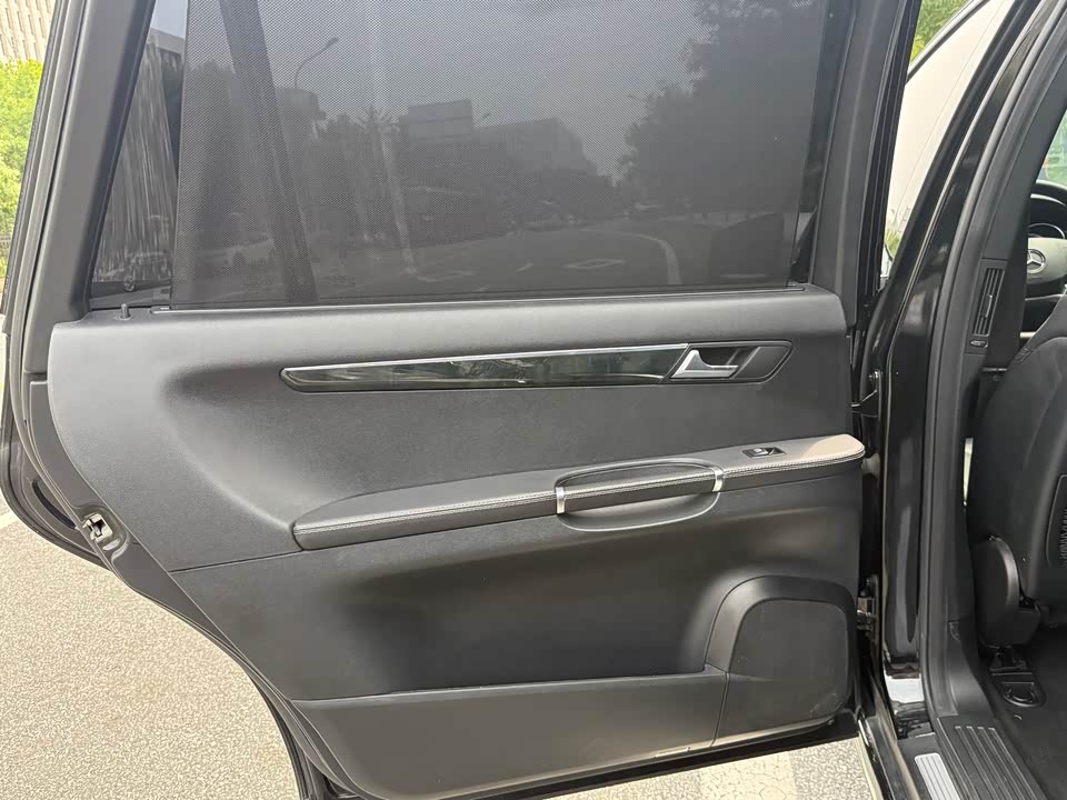 Mercedes-Benz R-class