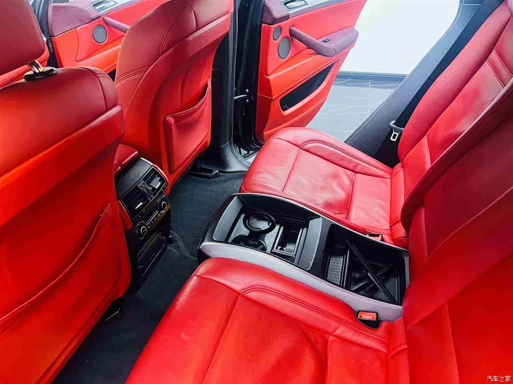 BMW X6, 2013 10