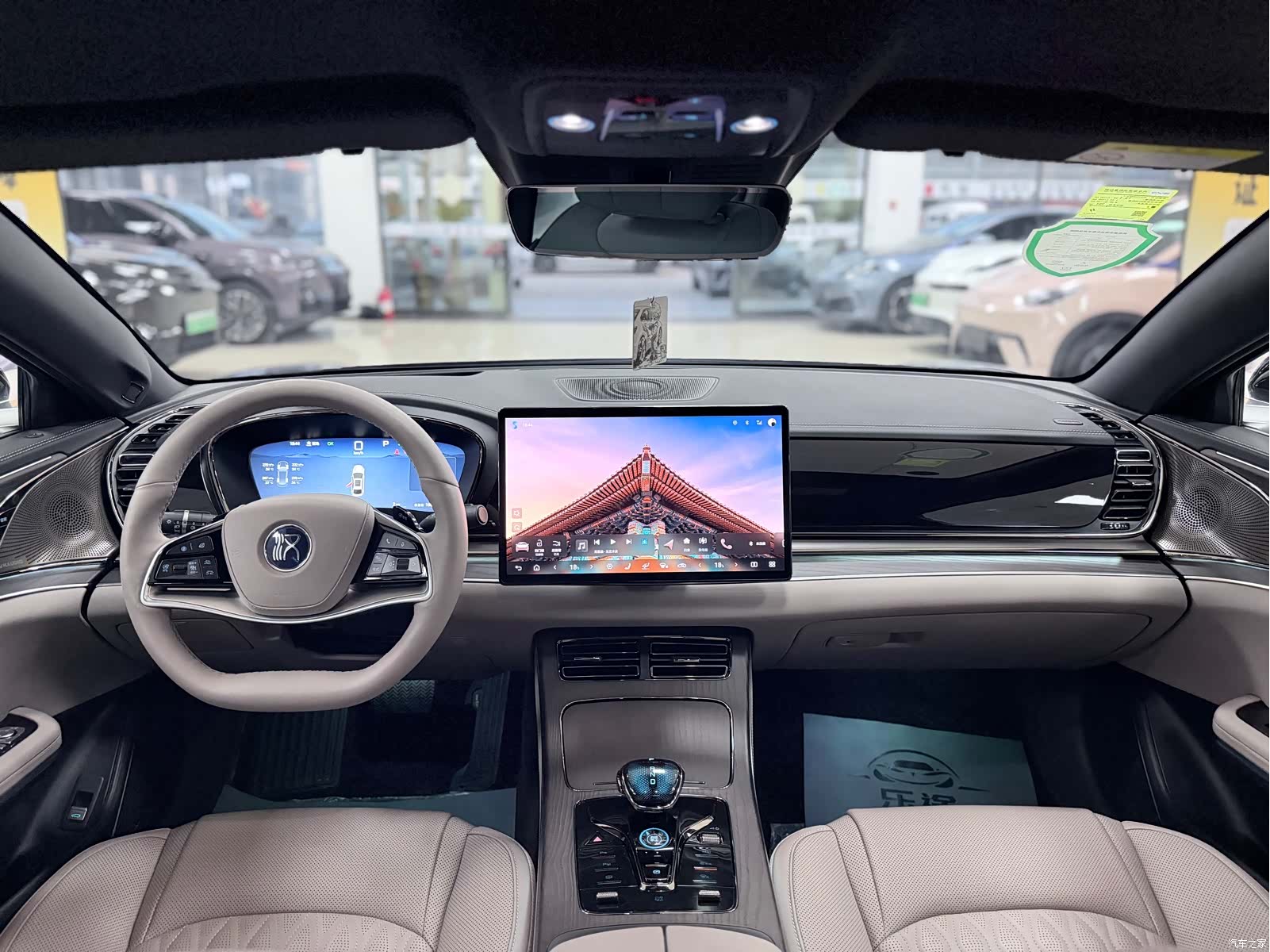 BYD Han, 2025 10