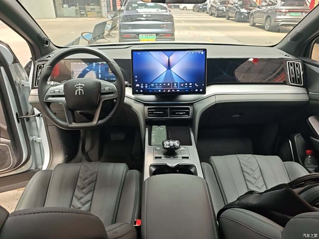BYD Song, 2025 10
