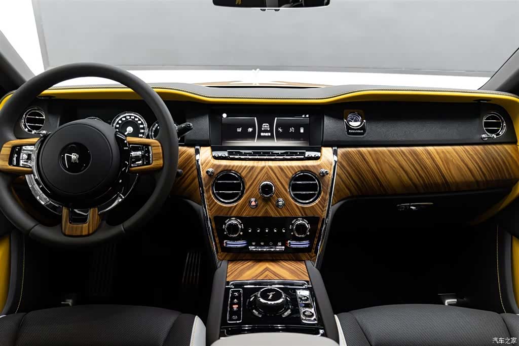 Rolls-Royce Cullinan, 2024 11