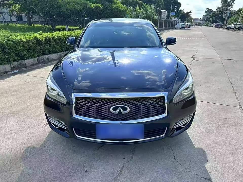 Infiniti Q70 Infiniti Q70