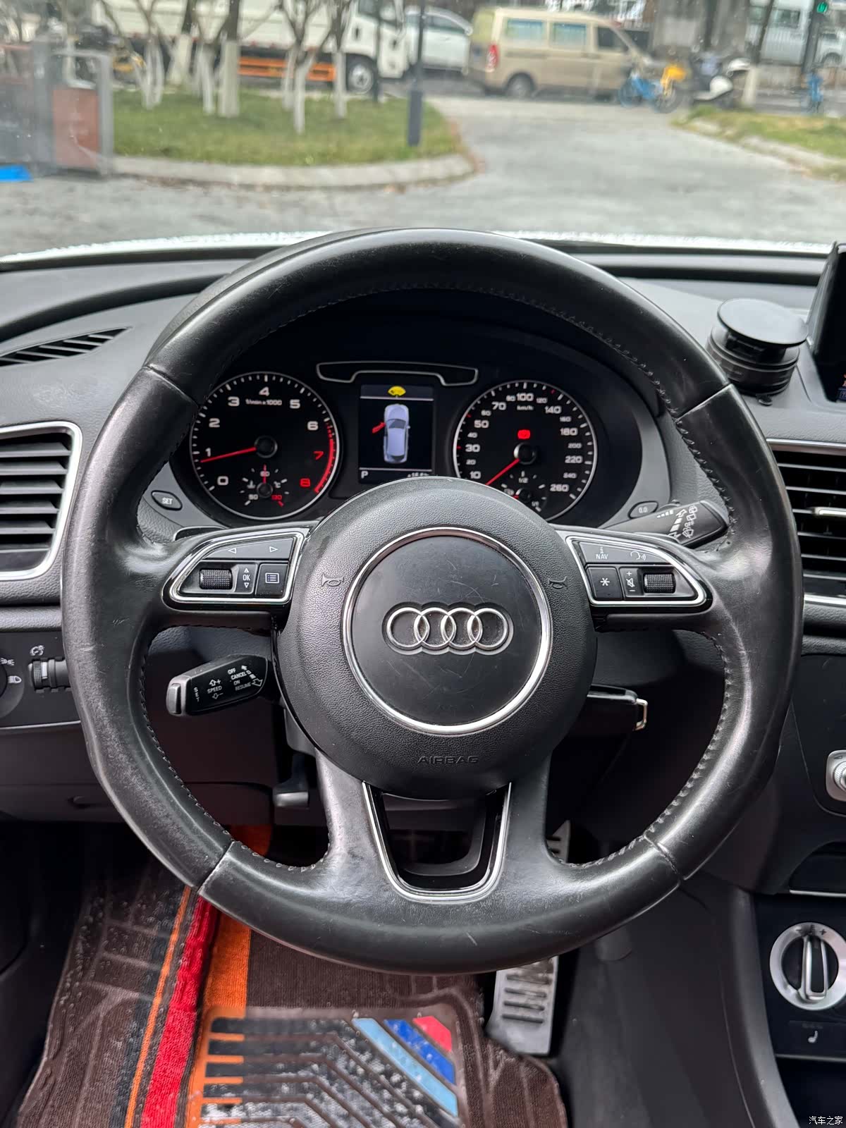 Audi Q3, 2013 16