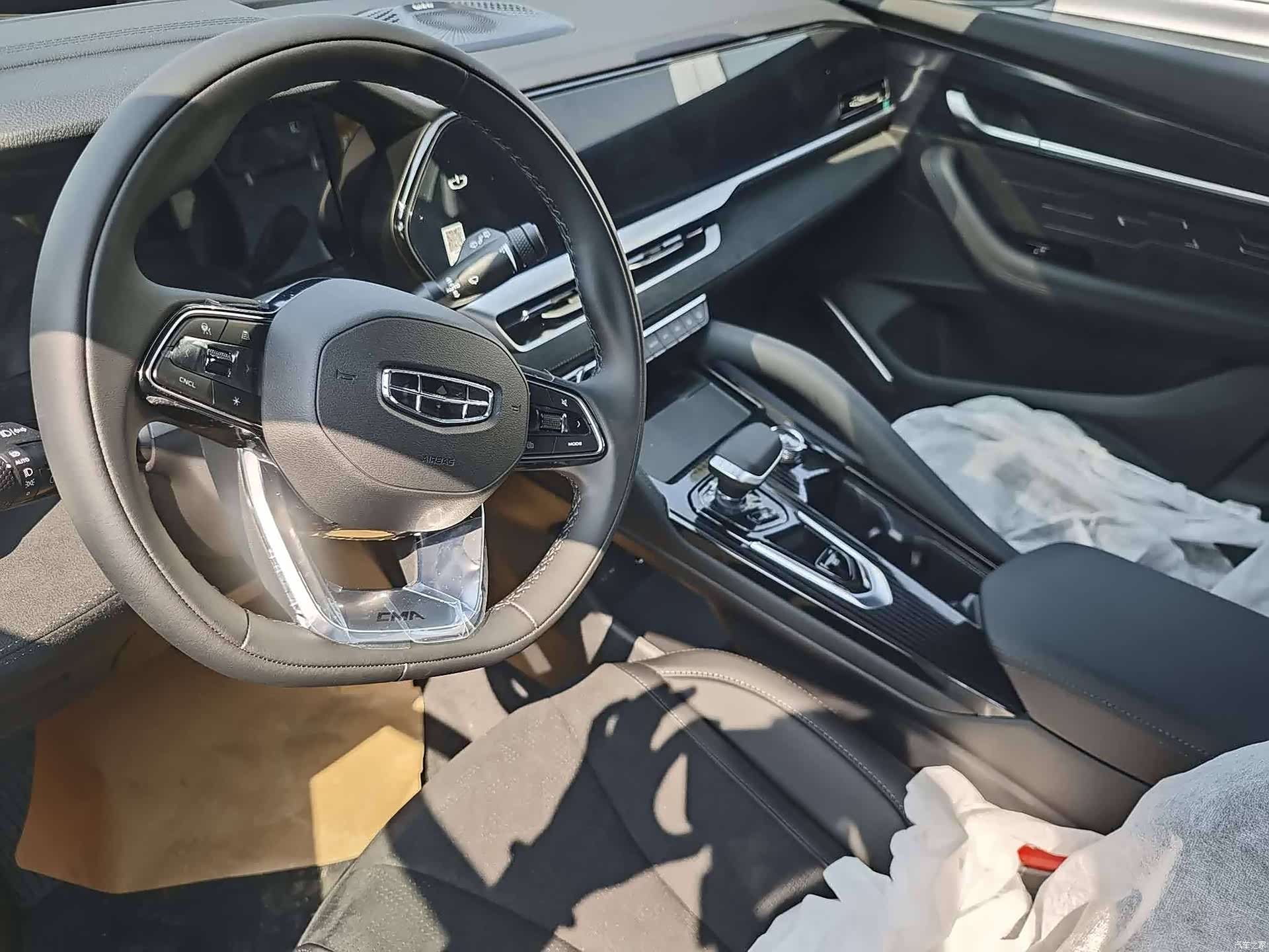 Geely Xingyue L, 2024 7