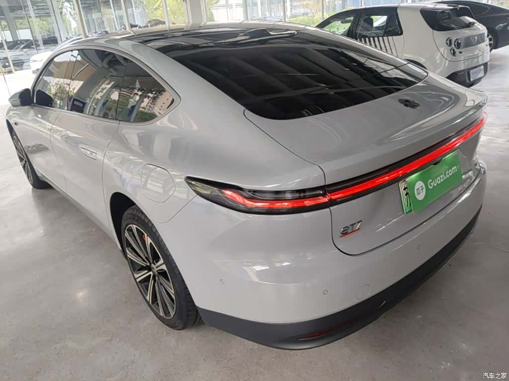NIO ET7, 2022 все фото