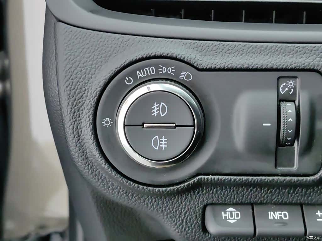 Buick Envision Plus, 2018 21