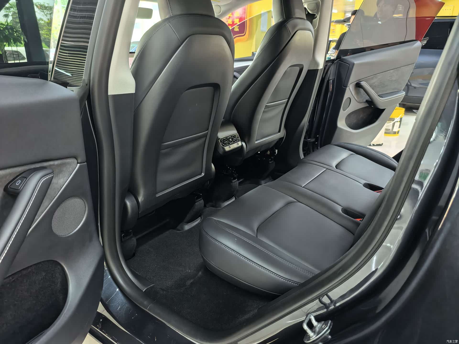 Tesla Model Y, 2024 все фото
