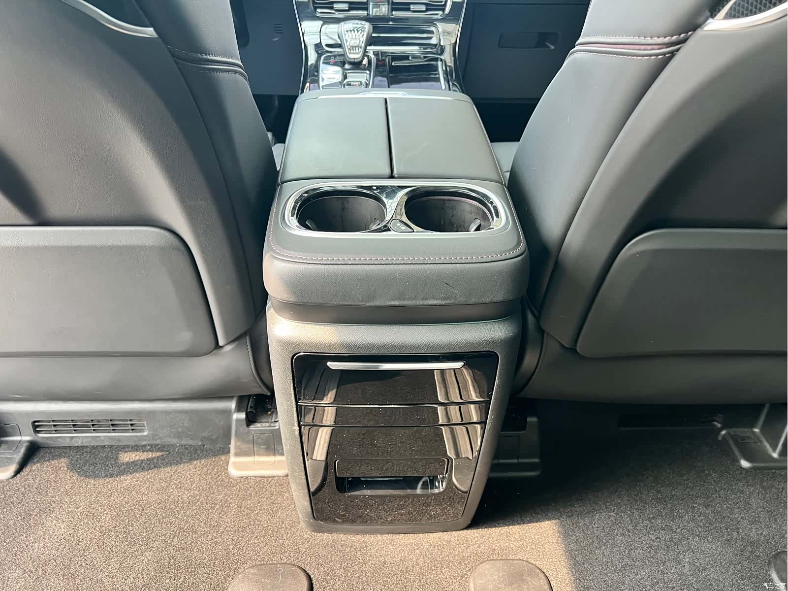 Trumpchi M8, 2024 30