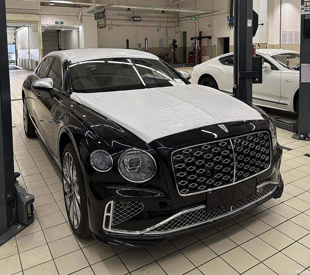 Bentley Flying Spur, 2026 3