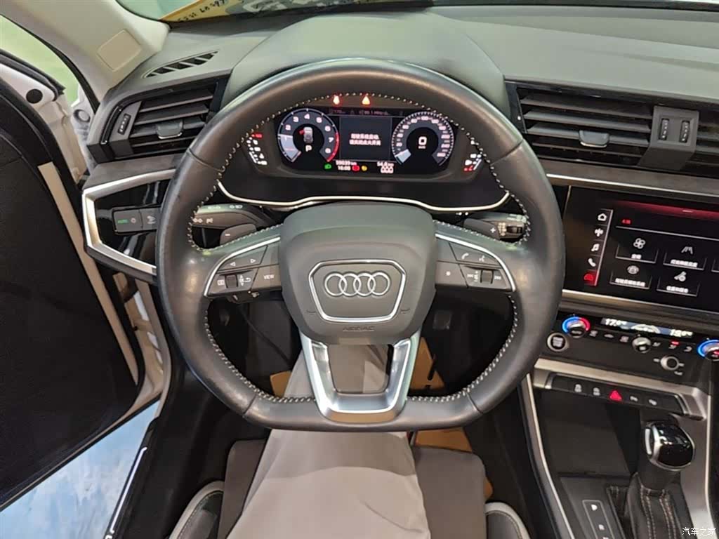 Audi Q3, 2021 10