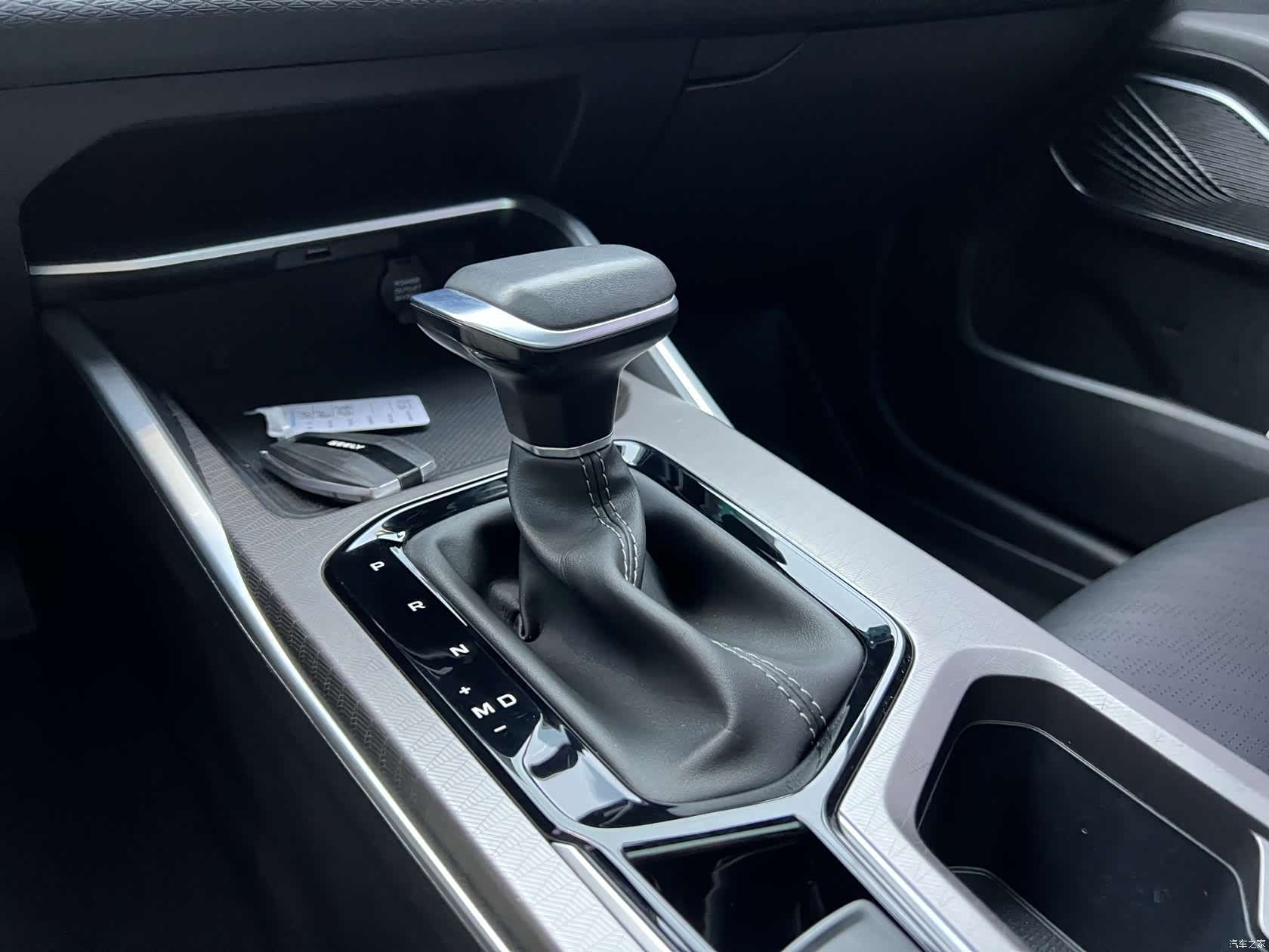 Geely Emgrand, 2022 10