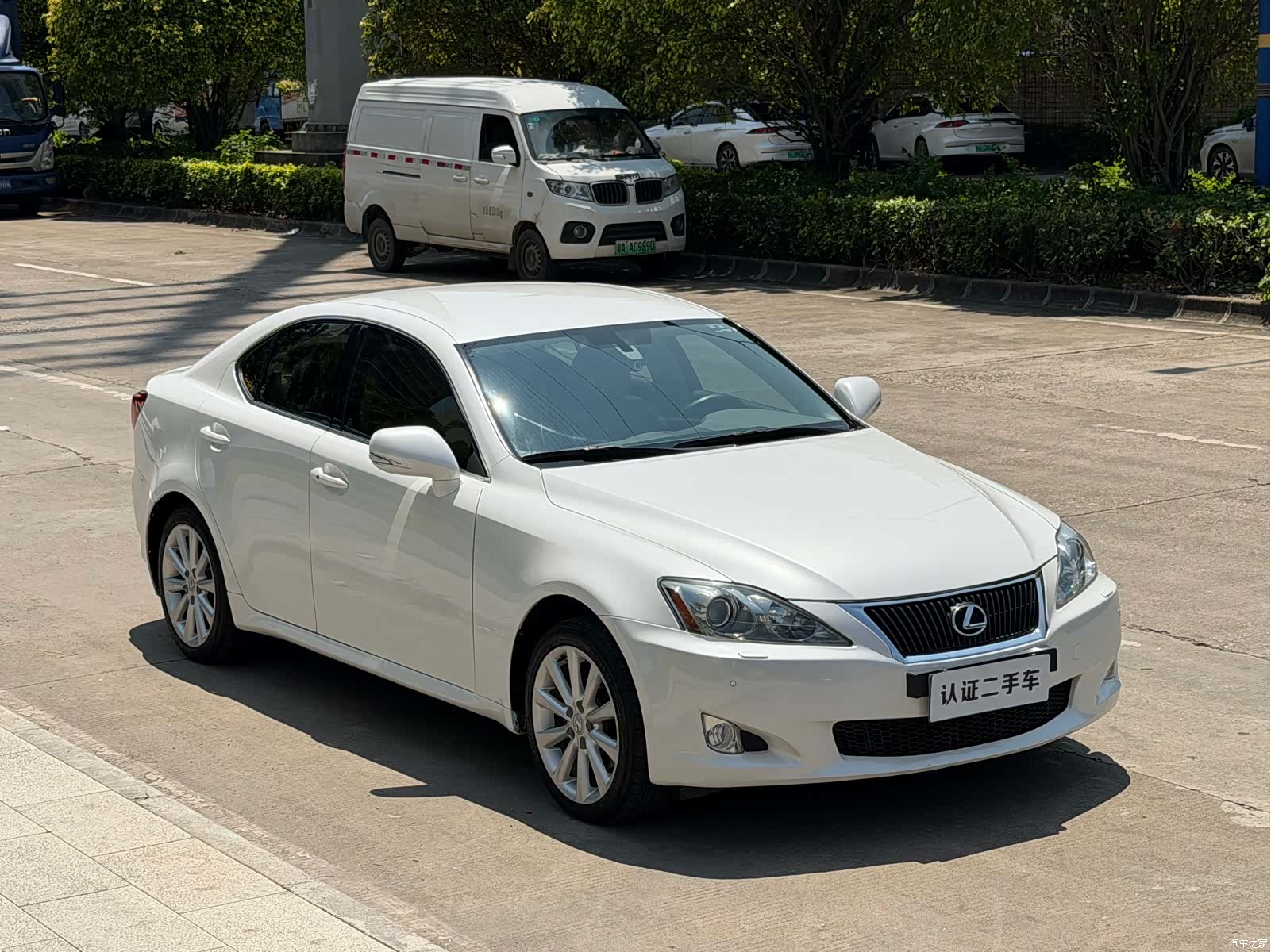 Lexus IS, 2009 12