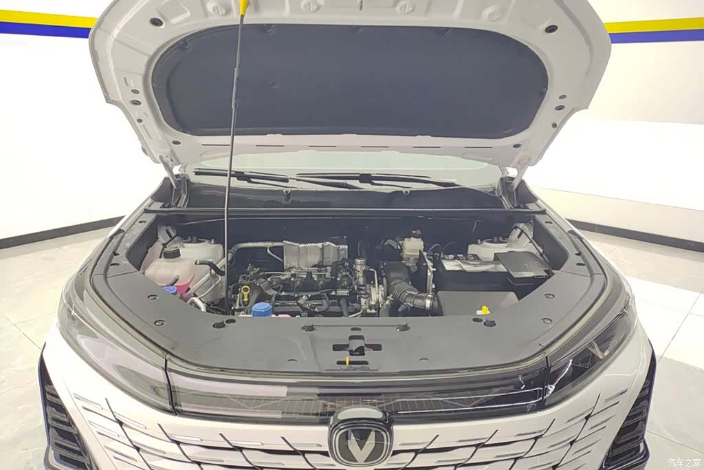 Changan CS75, 2026 10