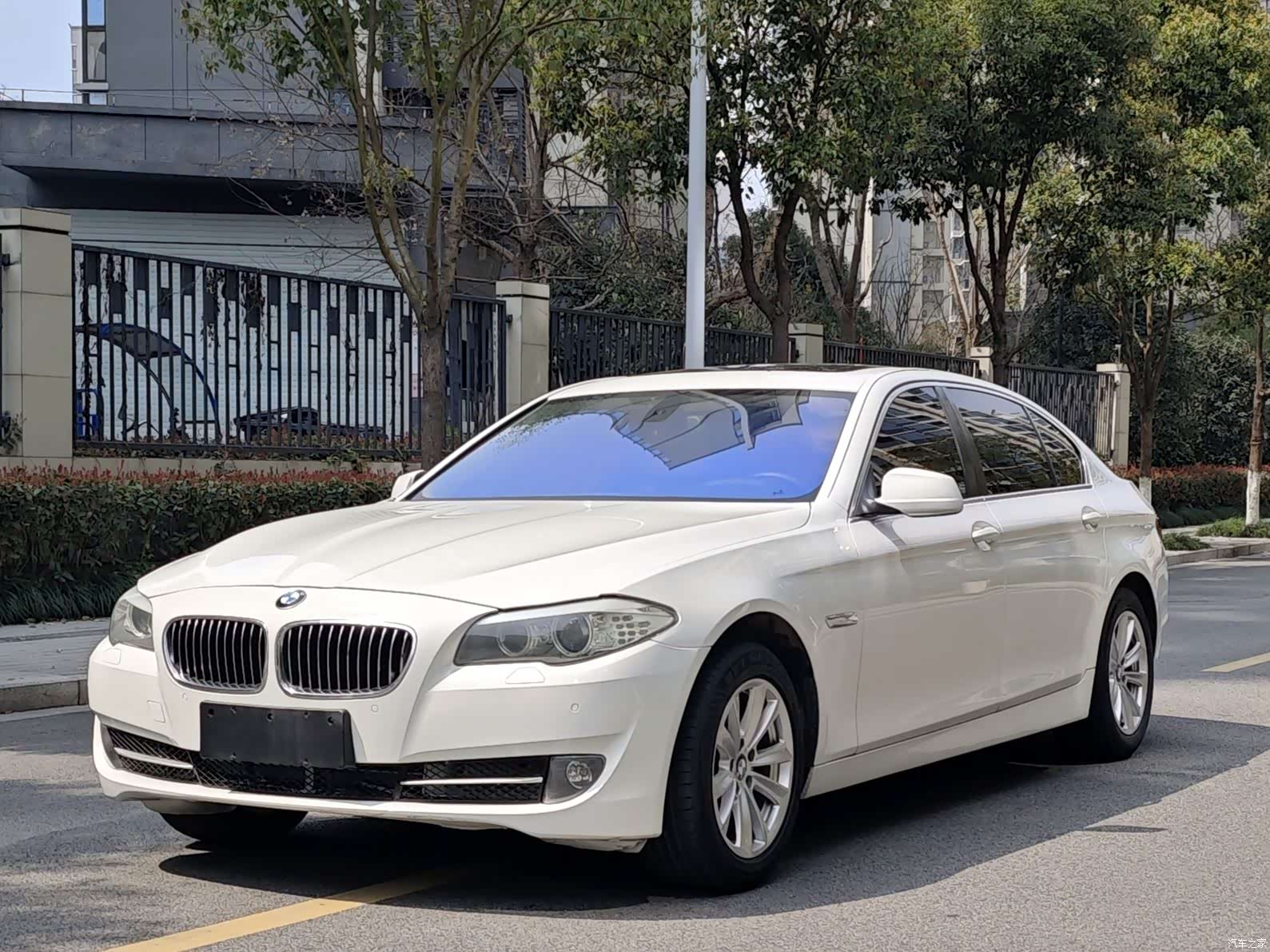 BMW 5 Series, 2012 1