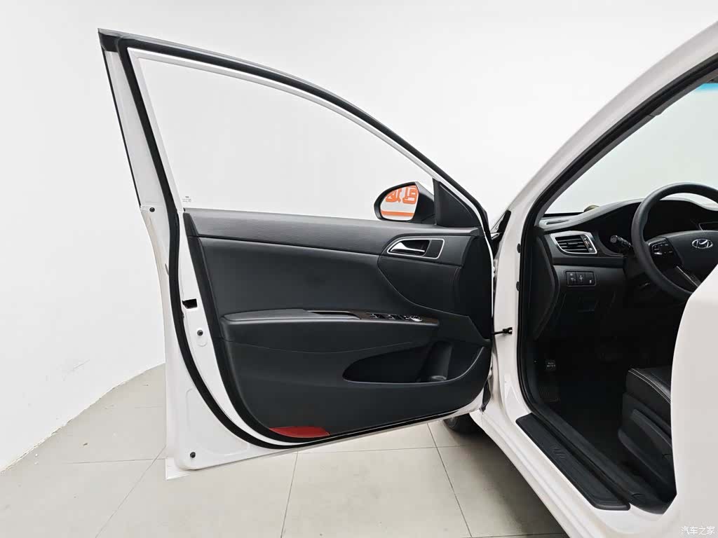 Hyundai GLS, 2016 8