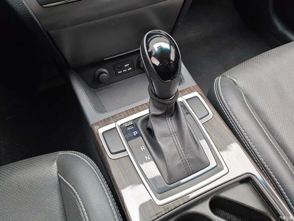 Hyundai GLS, 2016 13