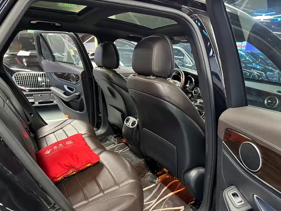 Mercedes-Benz GLC Mercedes-Benz GLC