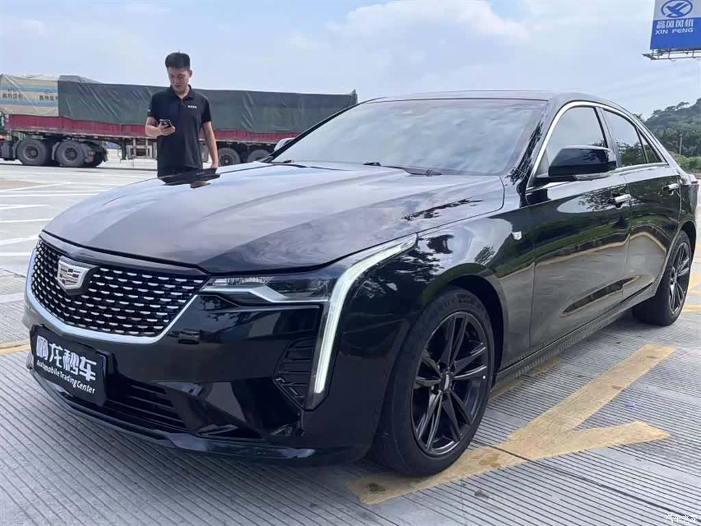 Cadillac CT4