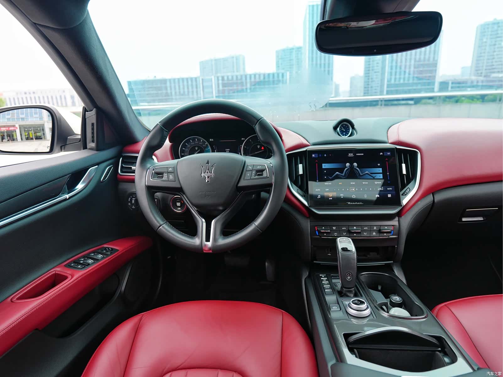 Maserati Ghibli, 2022 13
