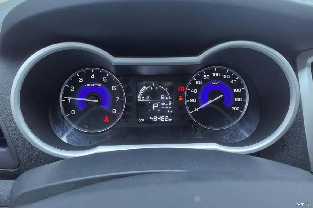 DongFeng AX3, 2016 14