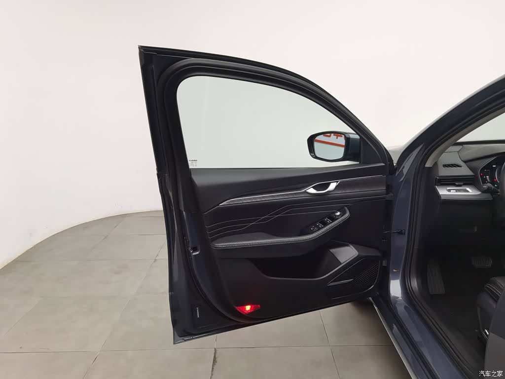 Geely Preface, 2023 8