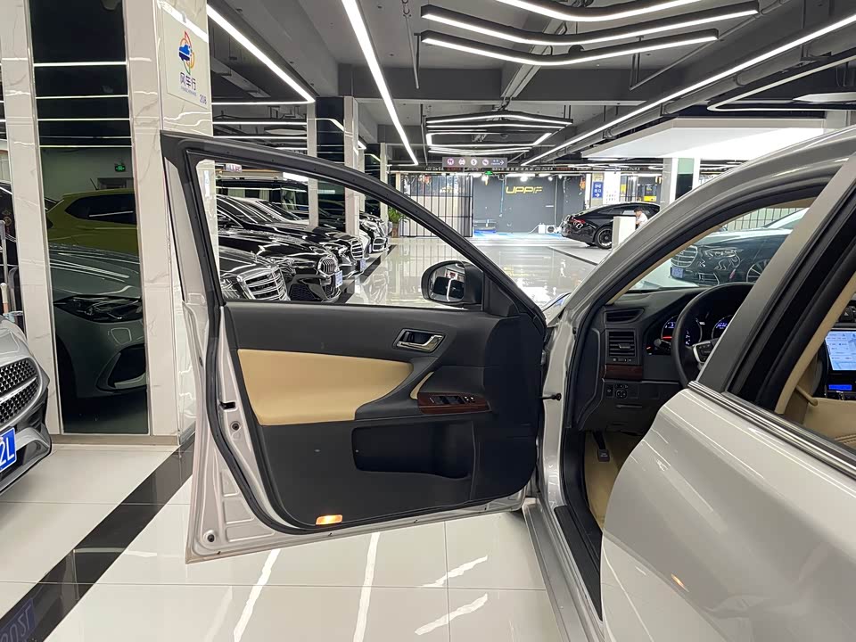 Toyota Reiz Toyota Reiz