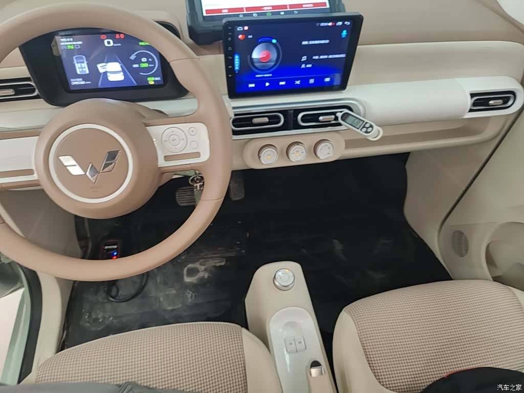 Wuling MINIEV, 2024 10