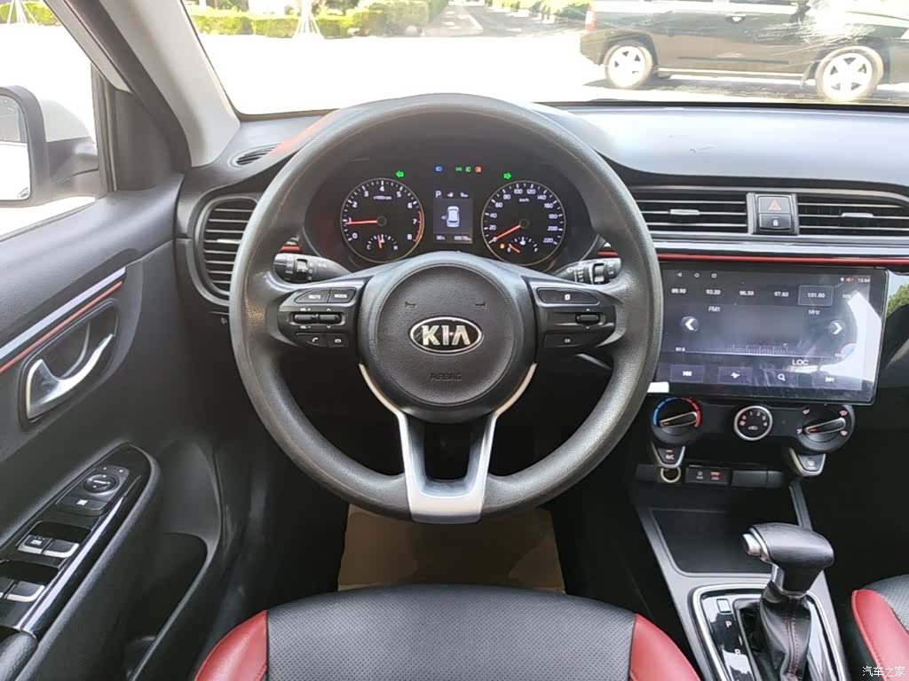 Kia KX, 2018 11