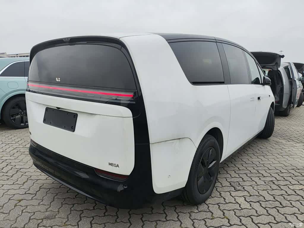 Li Auto MEGA, 2024 2