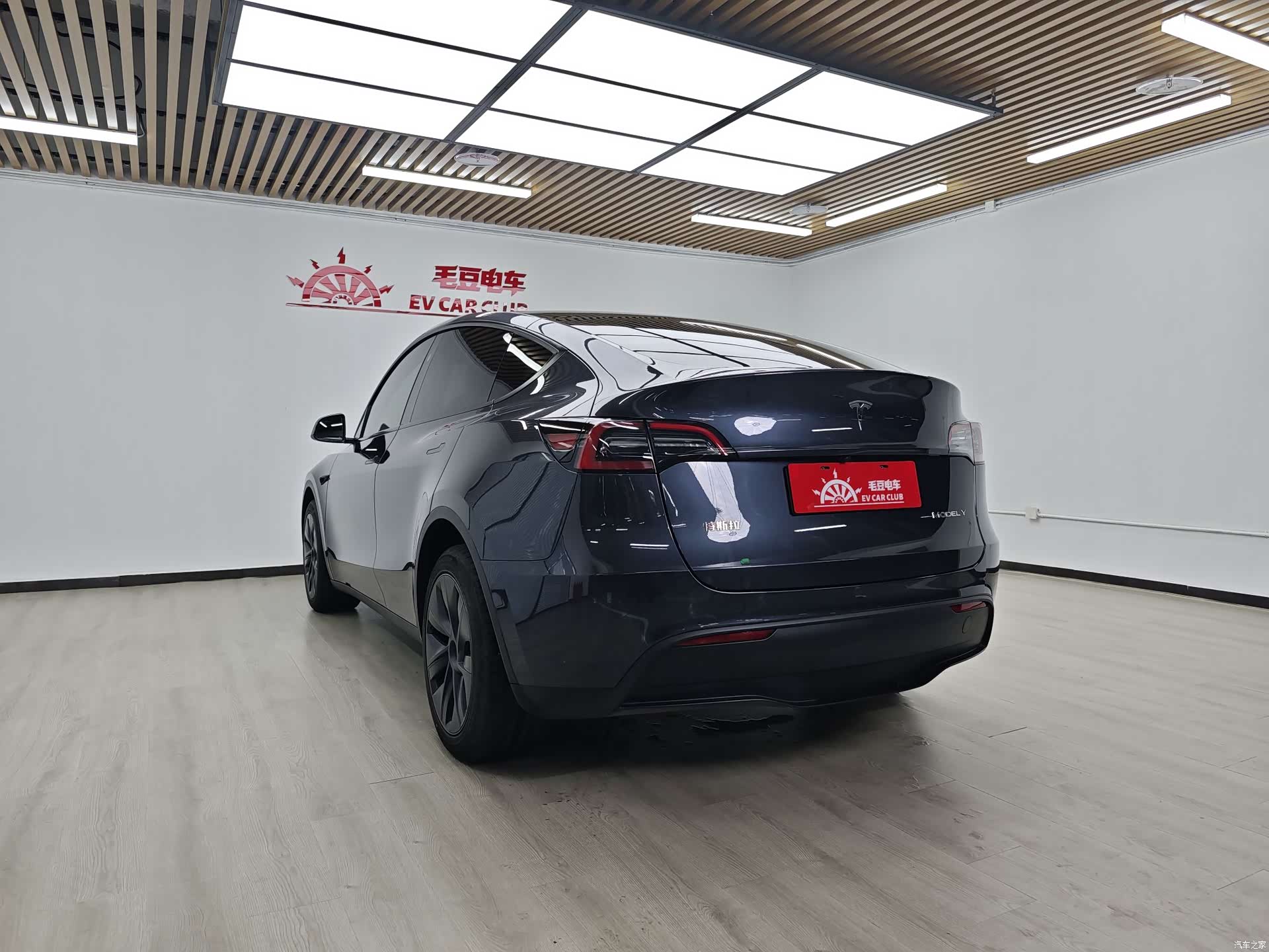 Tesla Model Y, 2024 все фото