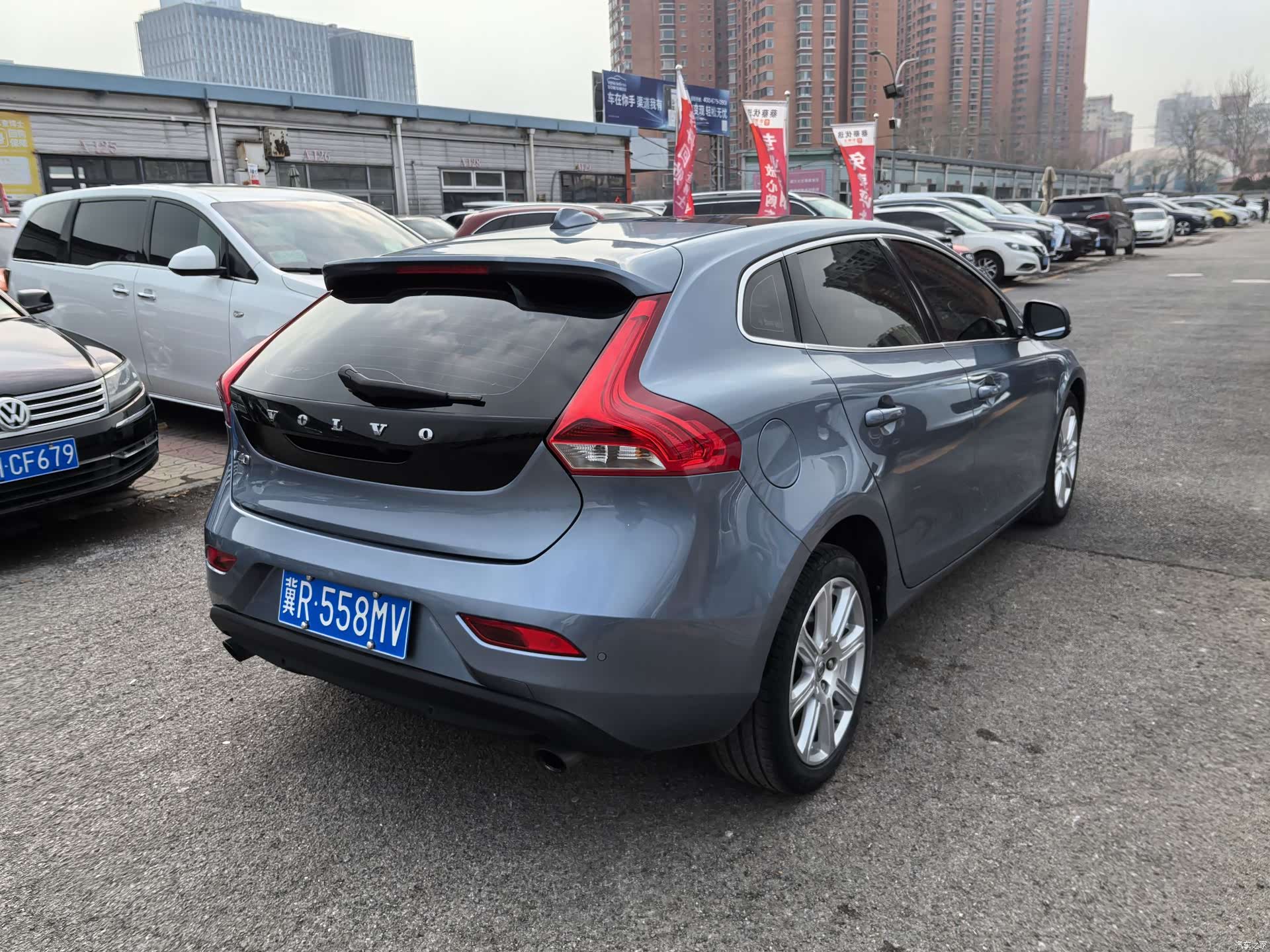Volvo V40, 2018 все фото