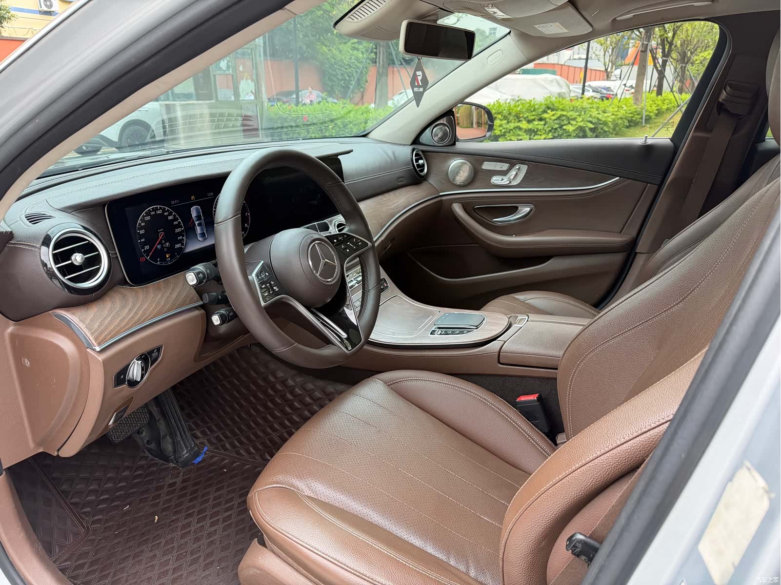 Mercedes-Benz E-Class, 2017 4