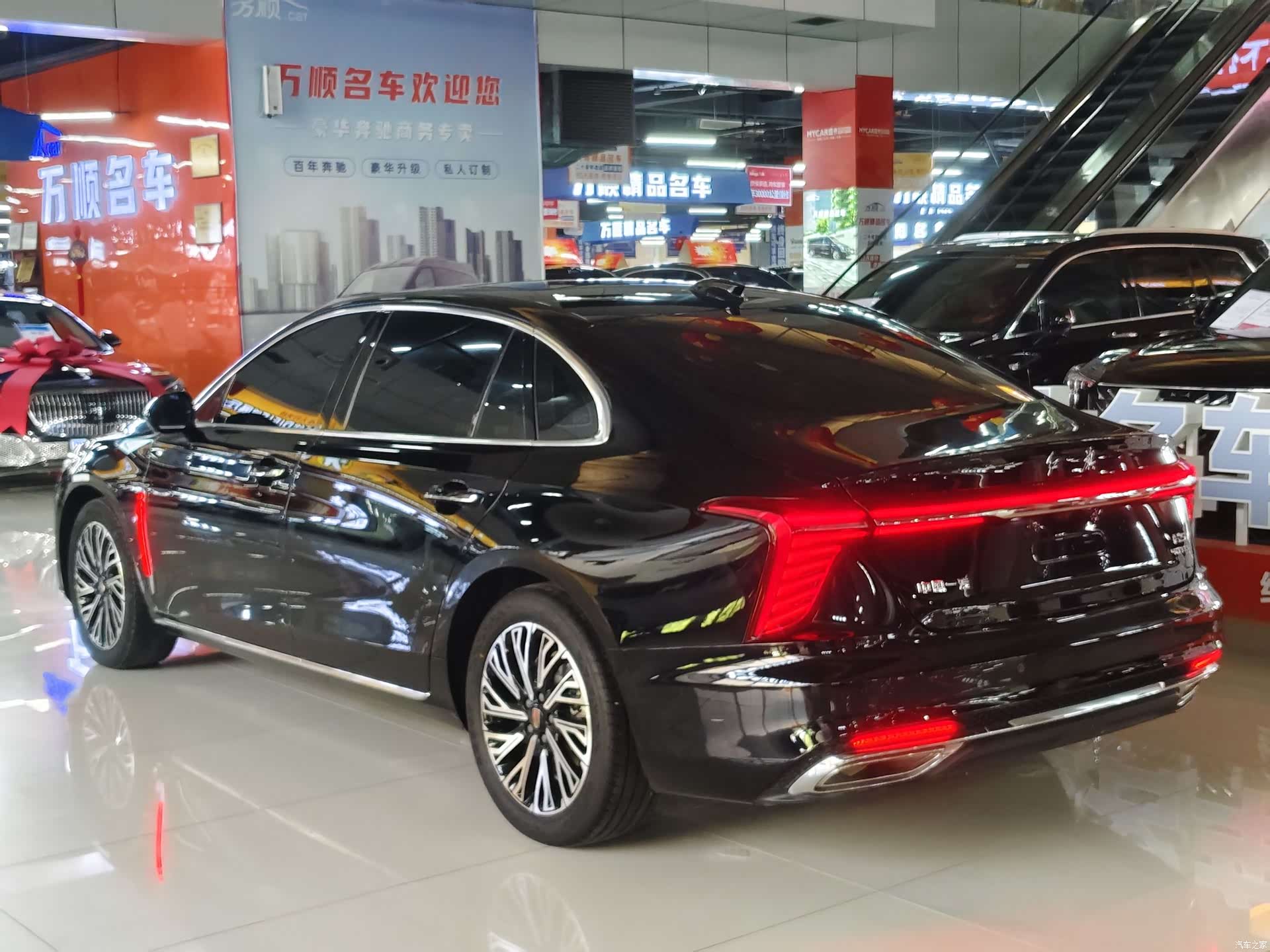 Hongqi H5, 2025 18
