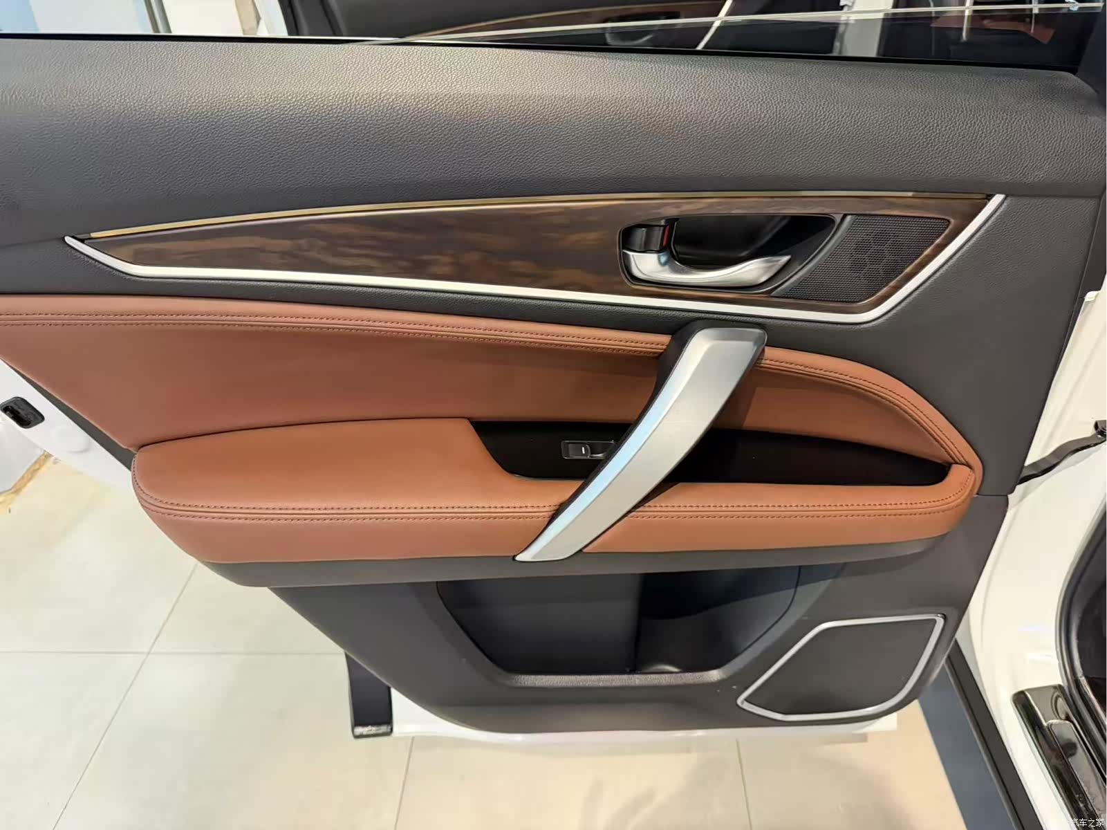 Honda UR-V, 2017 11