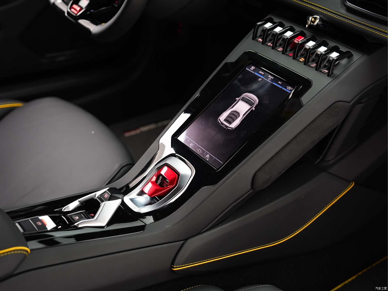 Lamborghini Huracán, 2023 14