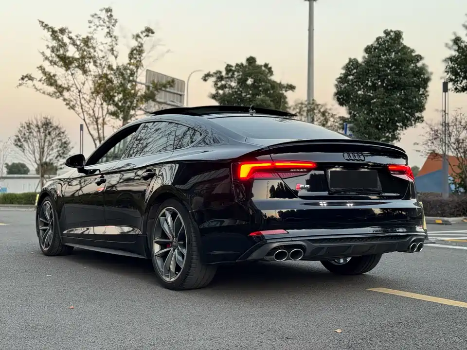 Audi S5